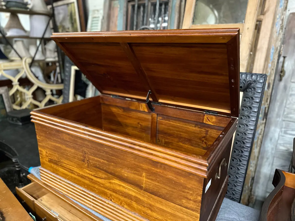 Wood Trunk With Hinged Lid 1