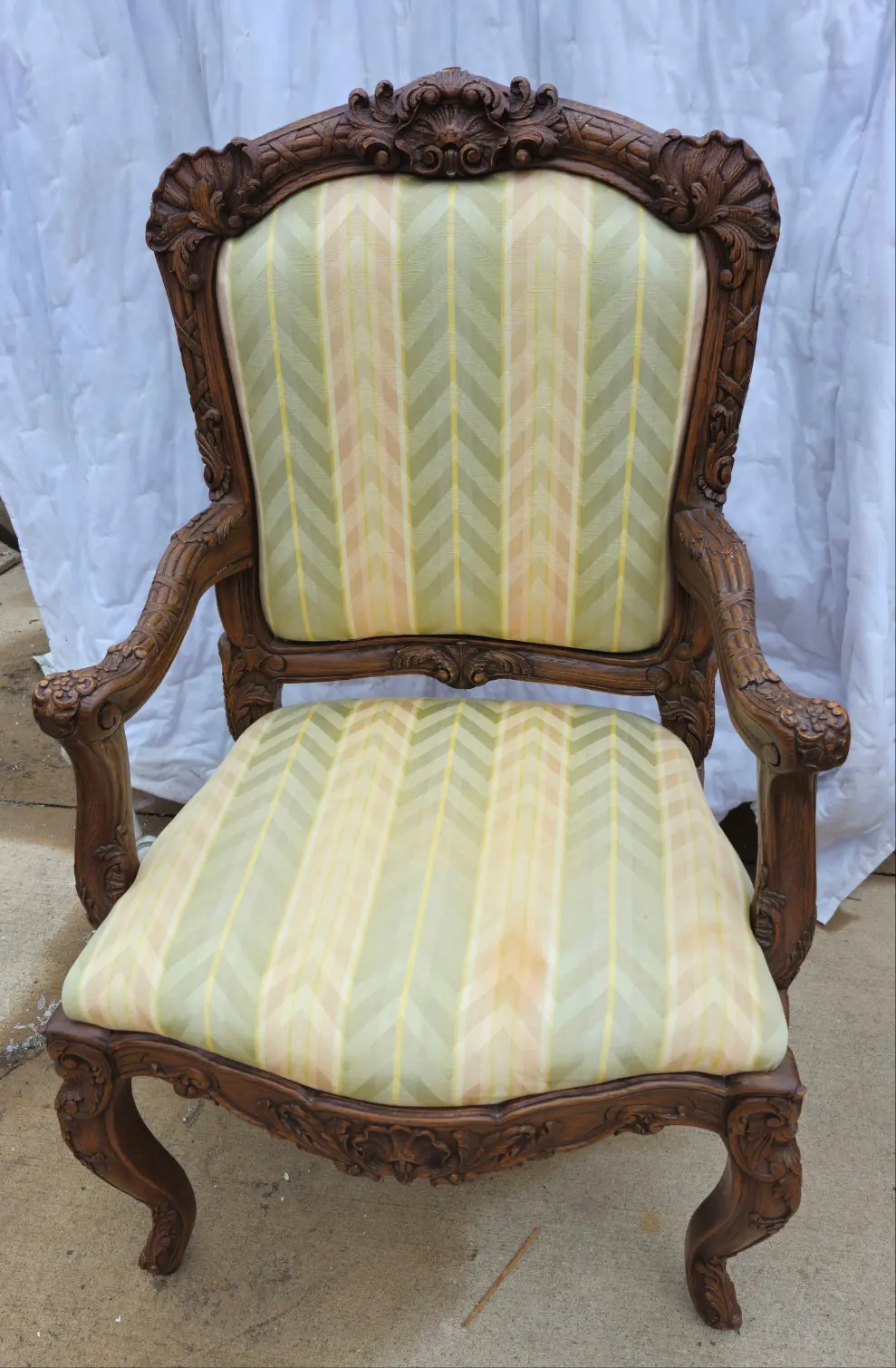 Louis Xv Carved Oak Beregere 1