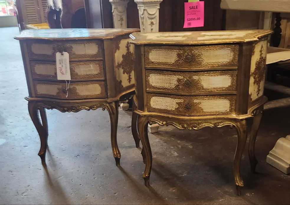 Gold And White Florentine Small Chest  Each 1