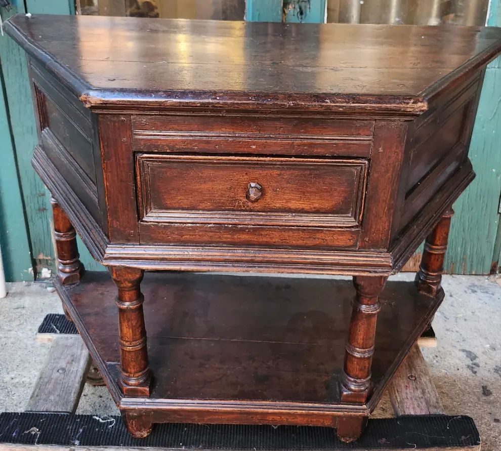 Low 18Th Century Canted Corner Oak  Console With Drawer 1