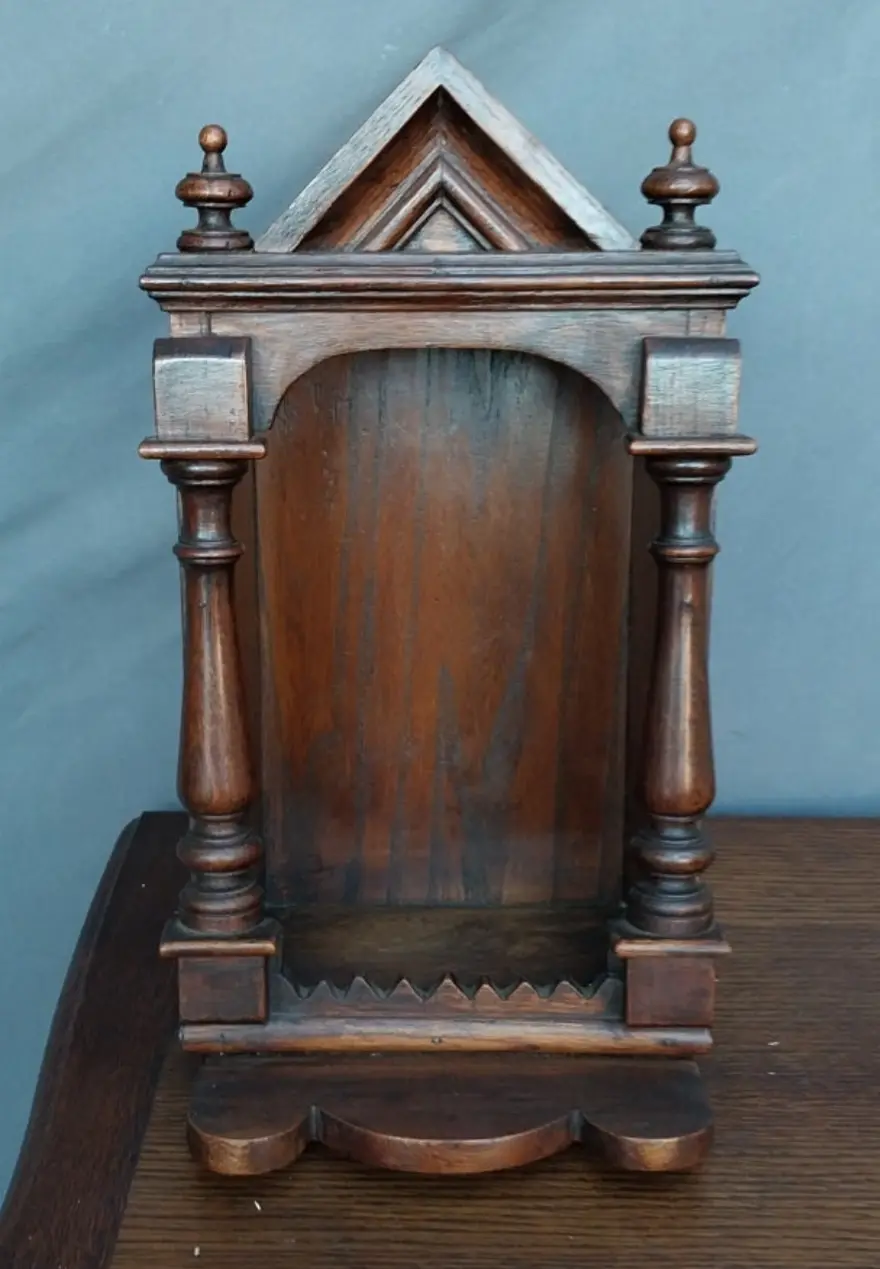 Carved Oak Statuary Wall Niche 1