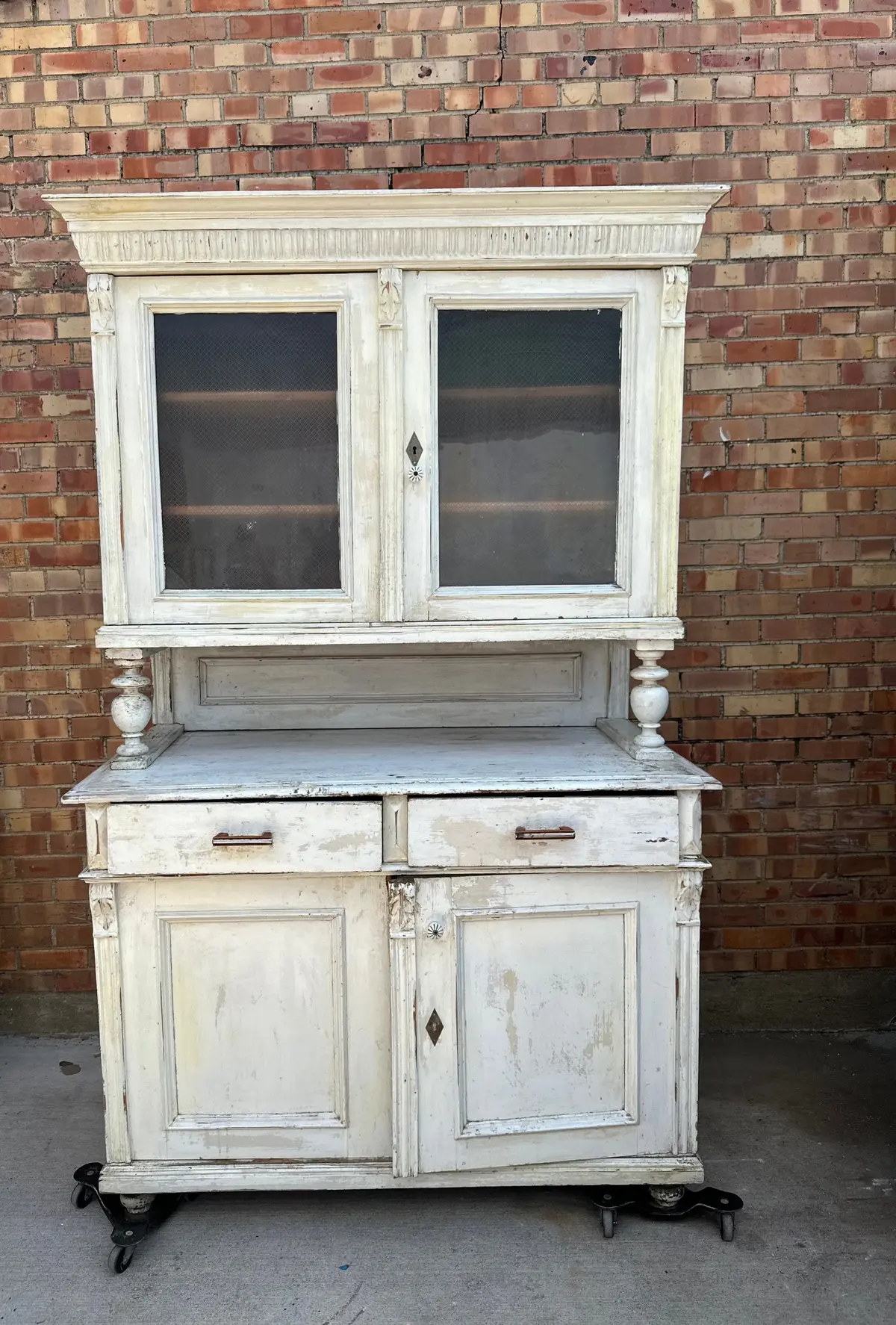 White Farmhouse Stepback Hutch With Etched Glass Doors 1