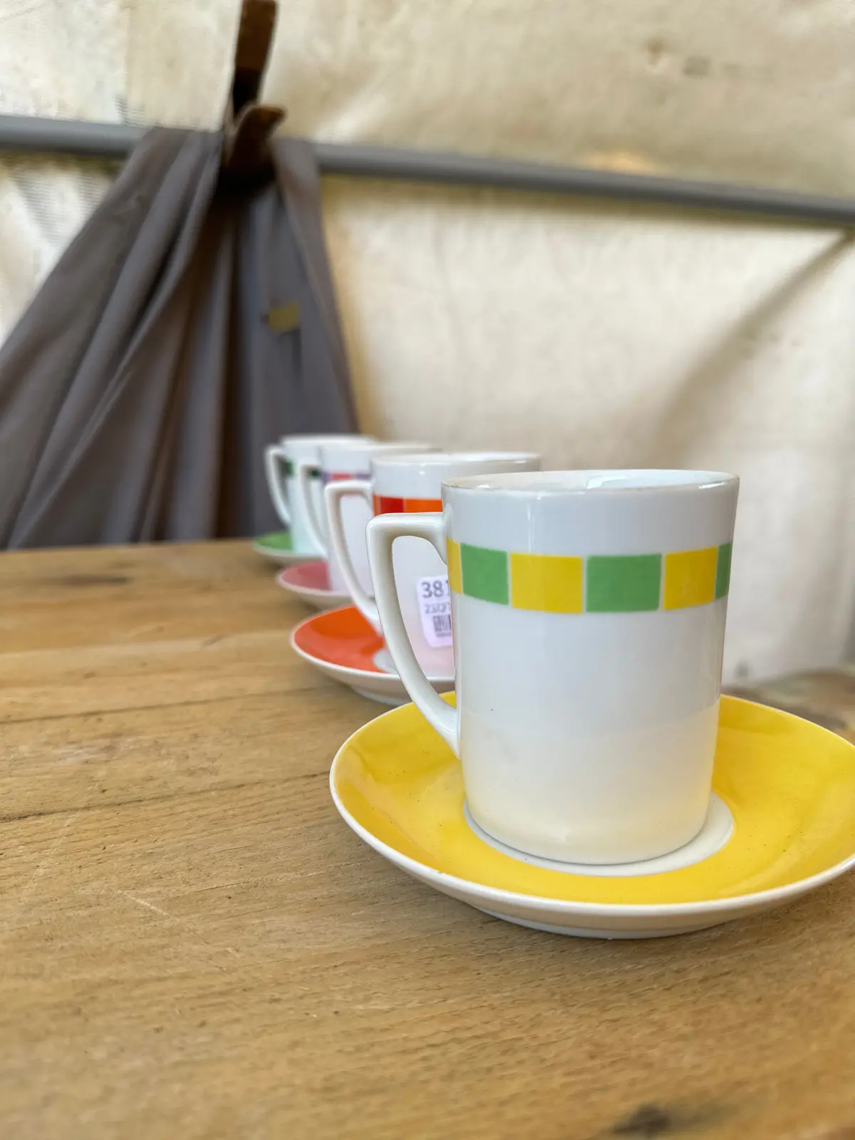Set Of 4 Colored Coffee Cups And Plates 1