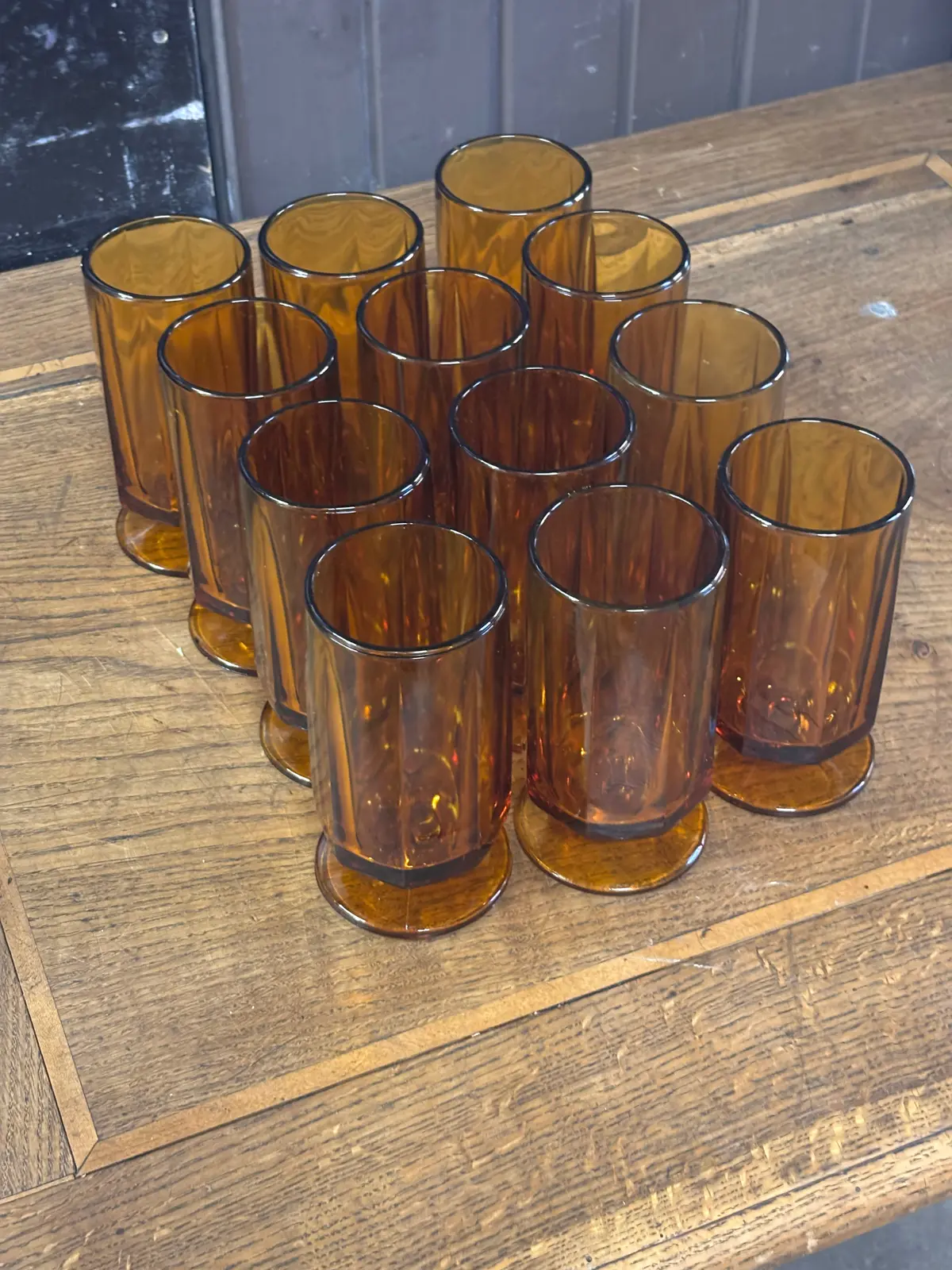 Set Of 12 Amber Stem Glasses 1