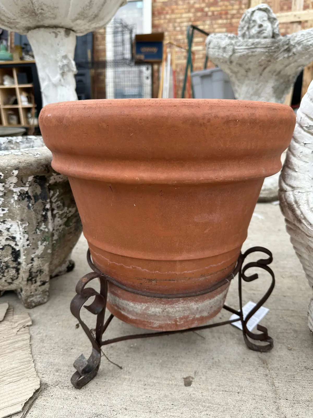 Clay Planter On Metal Stand 1