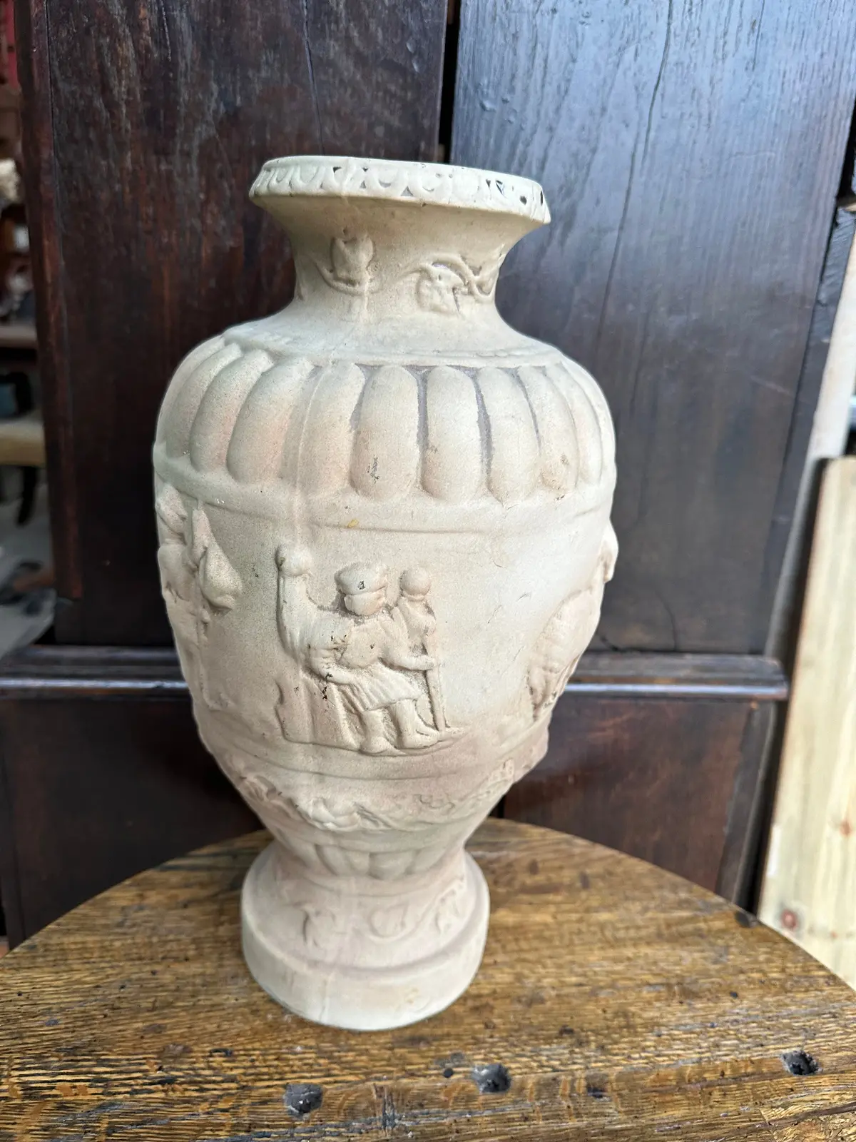 Ceramc Urn Wth Classical Figures 1