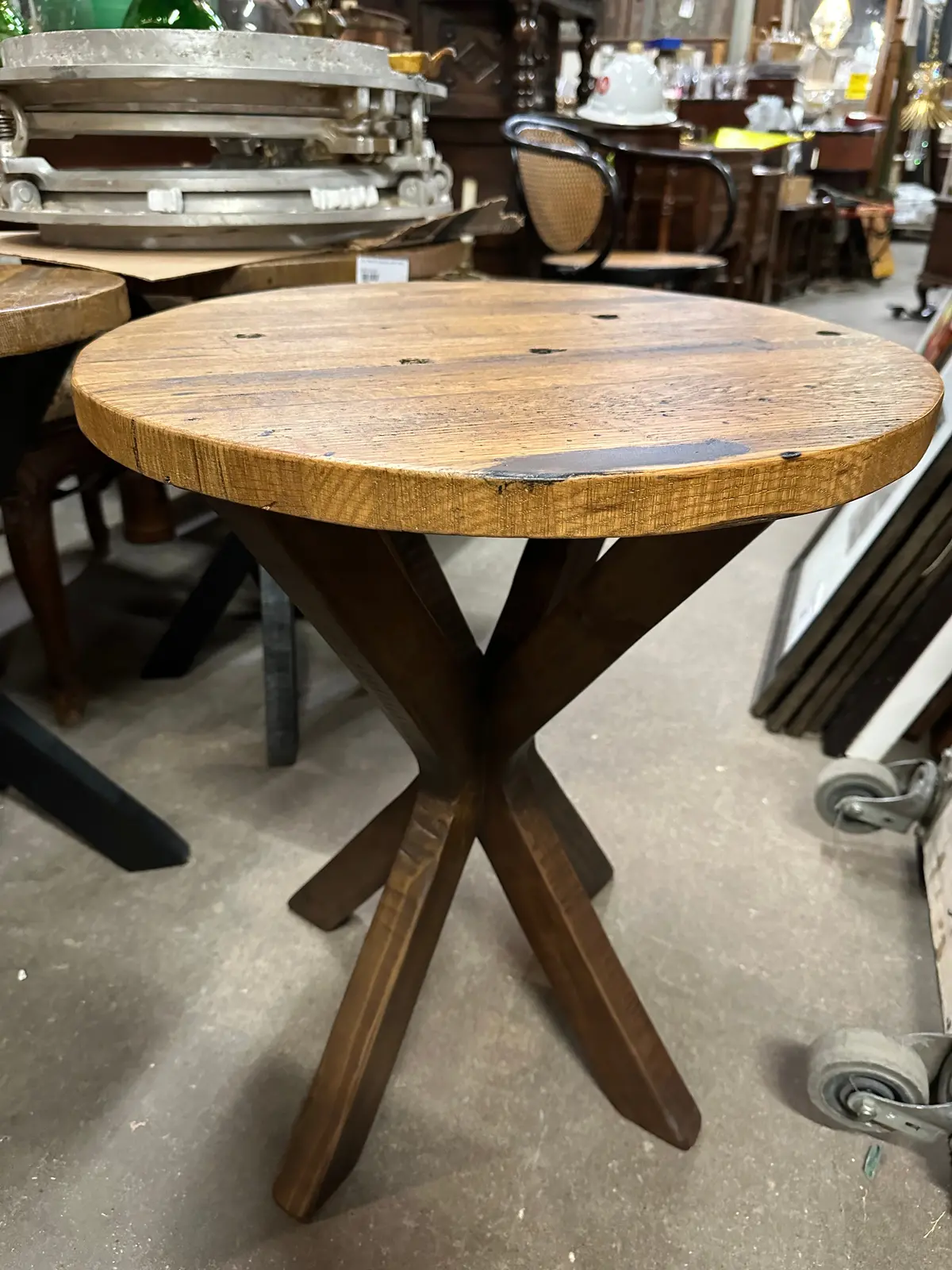 Oak Wood Round Lamp Table 1