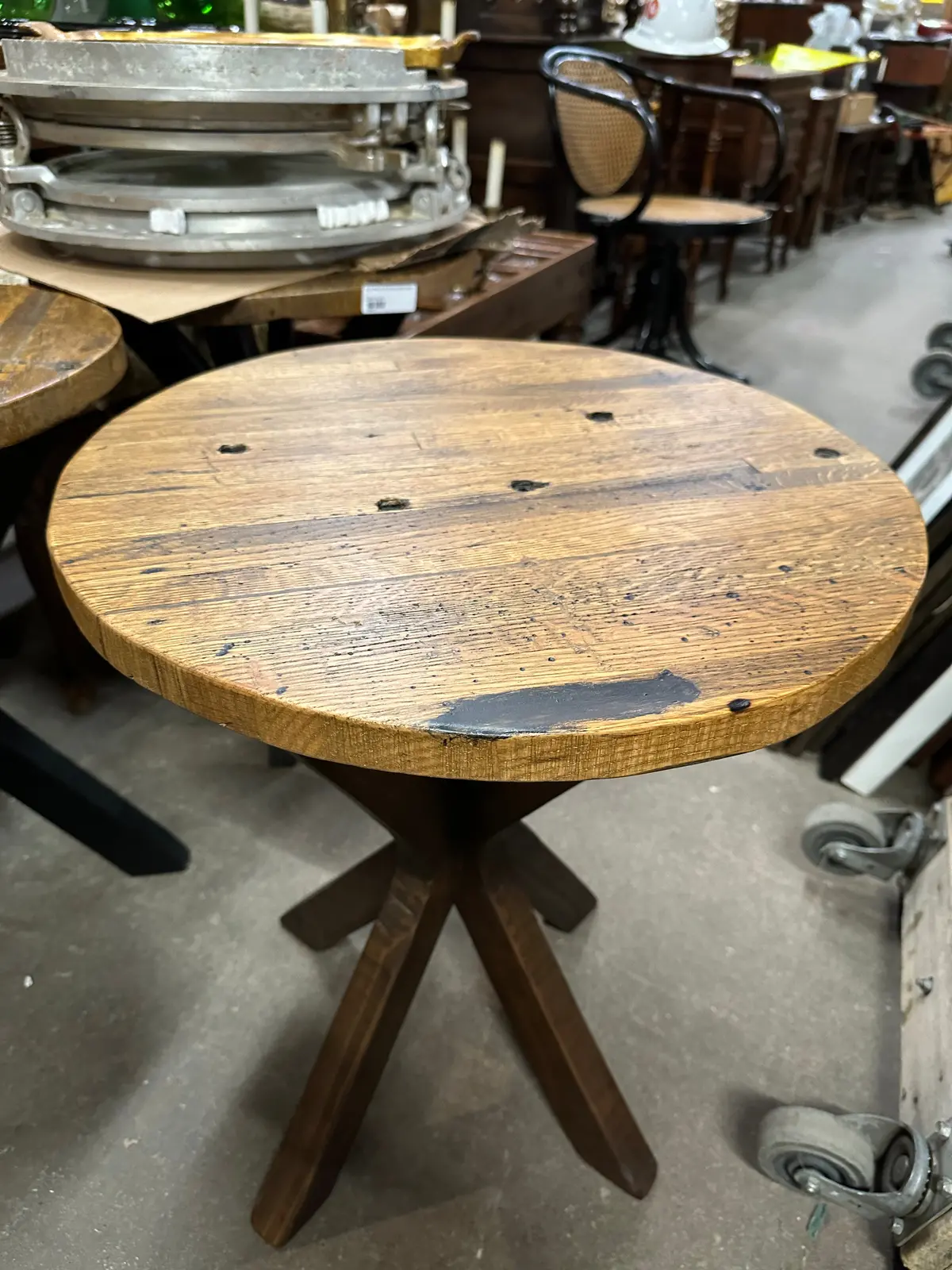 Oak Wood Round Lamp Table 1
