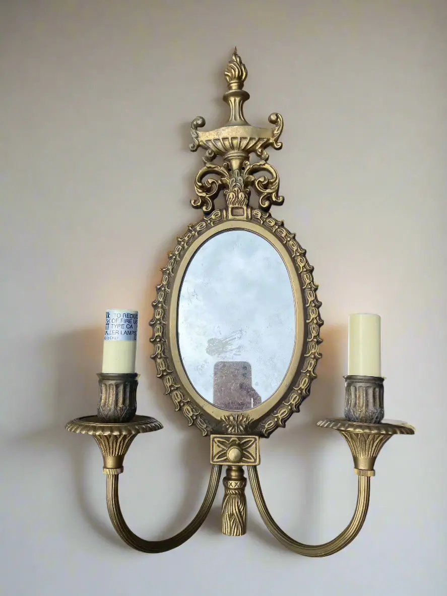 Single Mirrored Scone 1