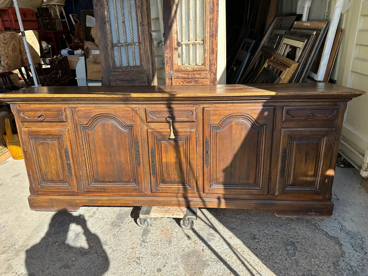 Rustic Oak Sideboard With Large And Small Doors 1