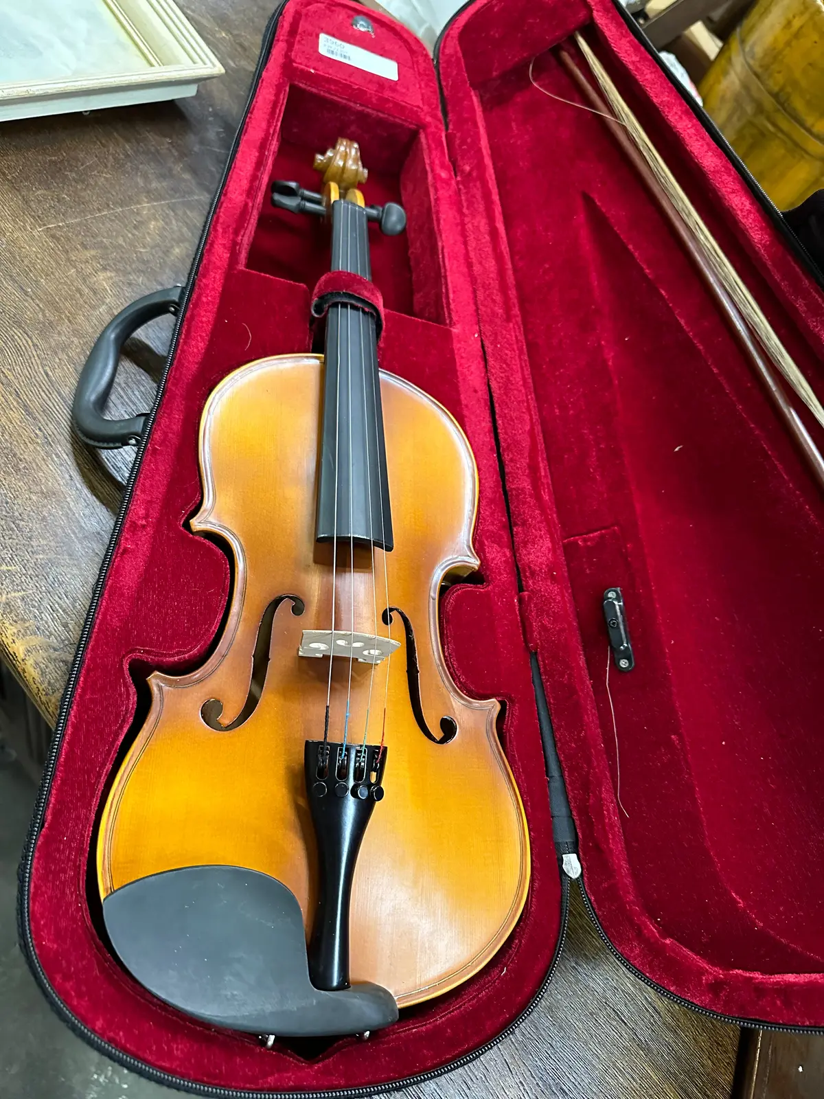 Nice Violin In Case With Accessories-Like New 1