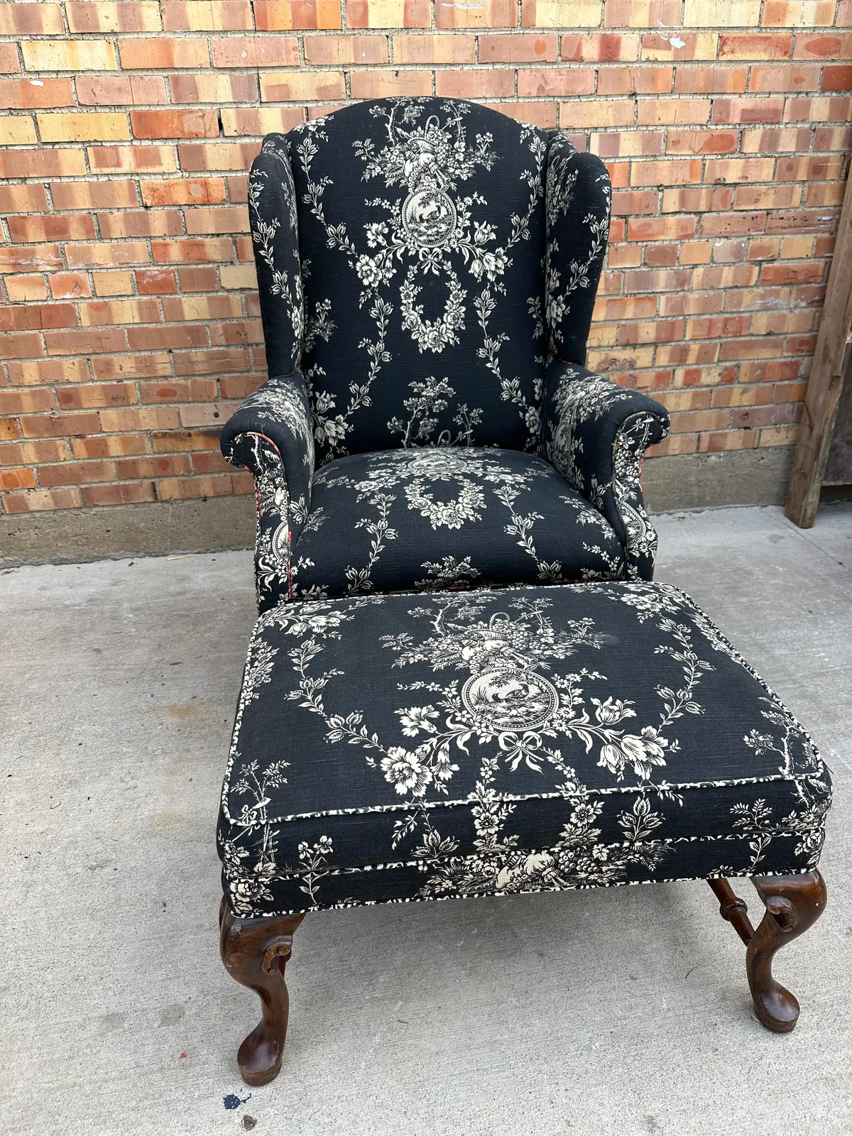 Wingback Upholstered Queen Anne Chair 1