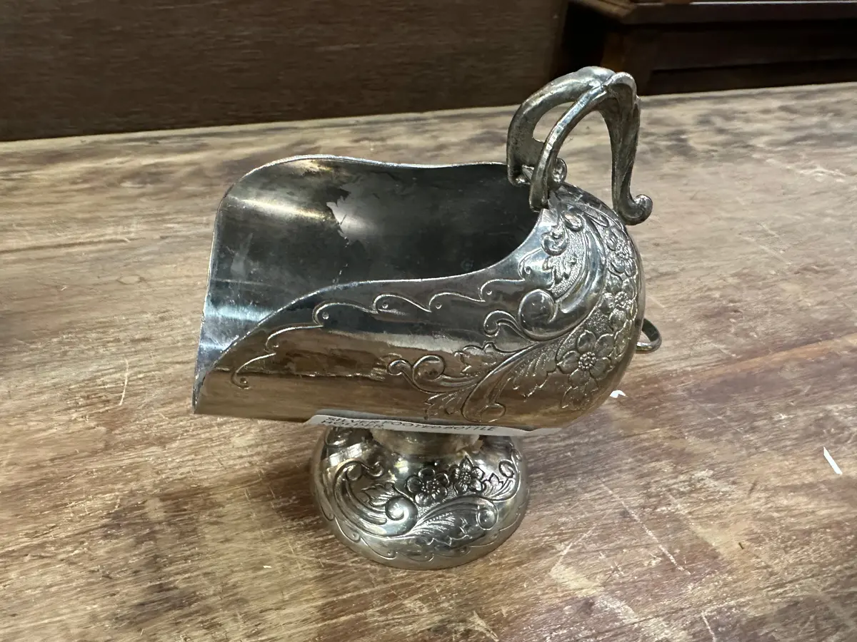 Silver Footed Bottle Holder 1