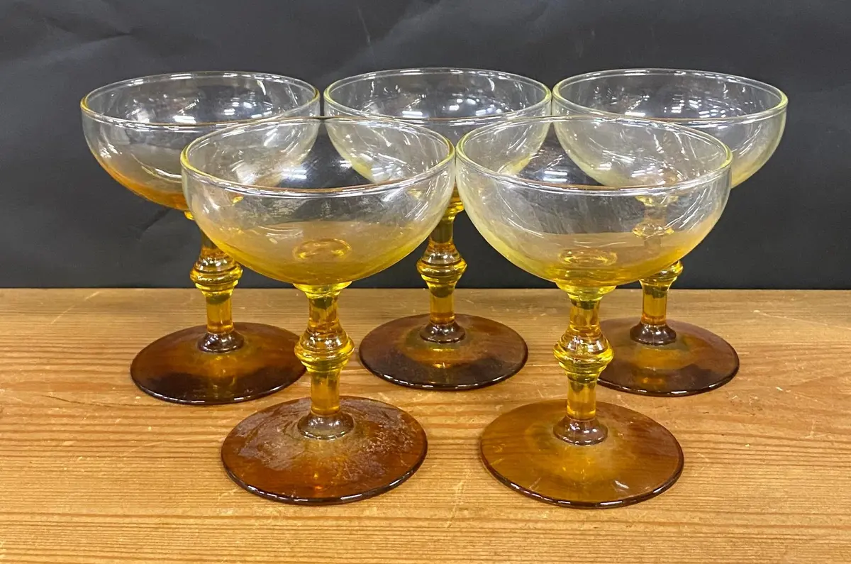 5 Champagne Glasses 1