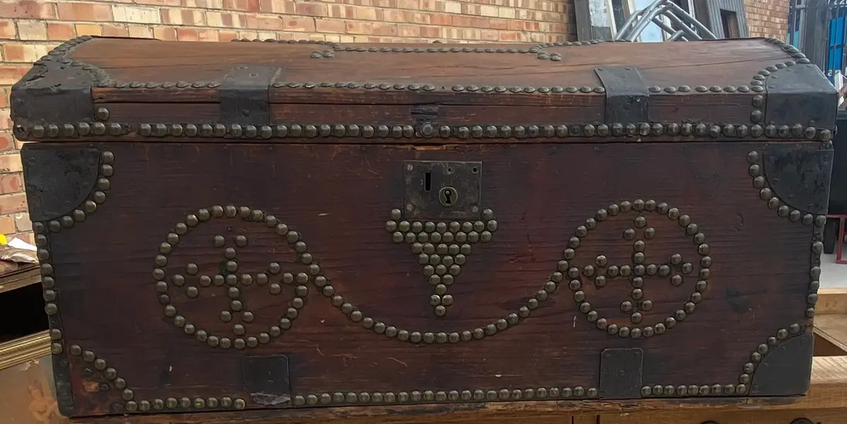 Wood Domed Studded Trunk 1