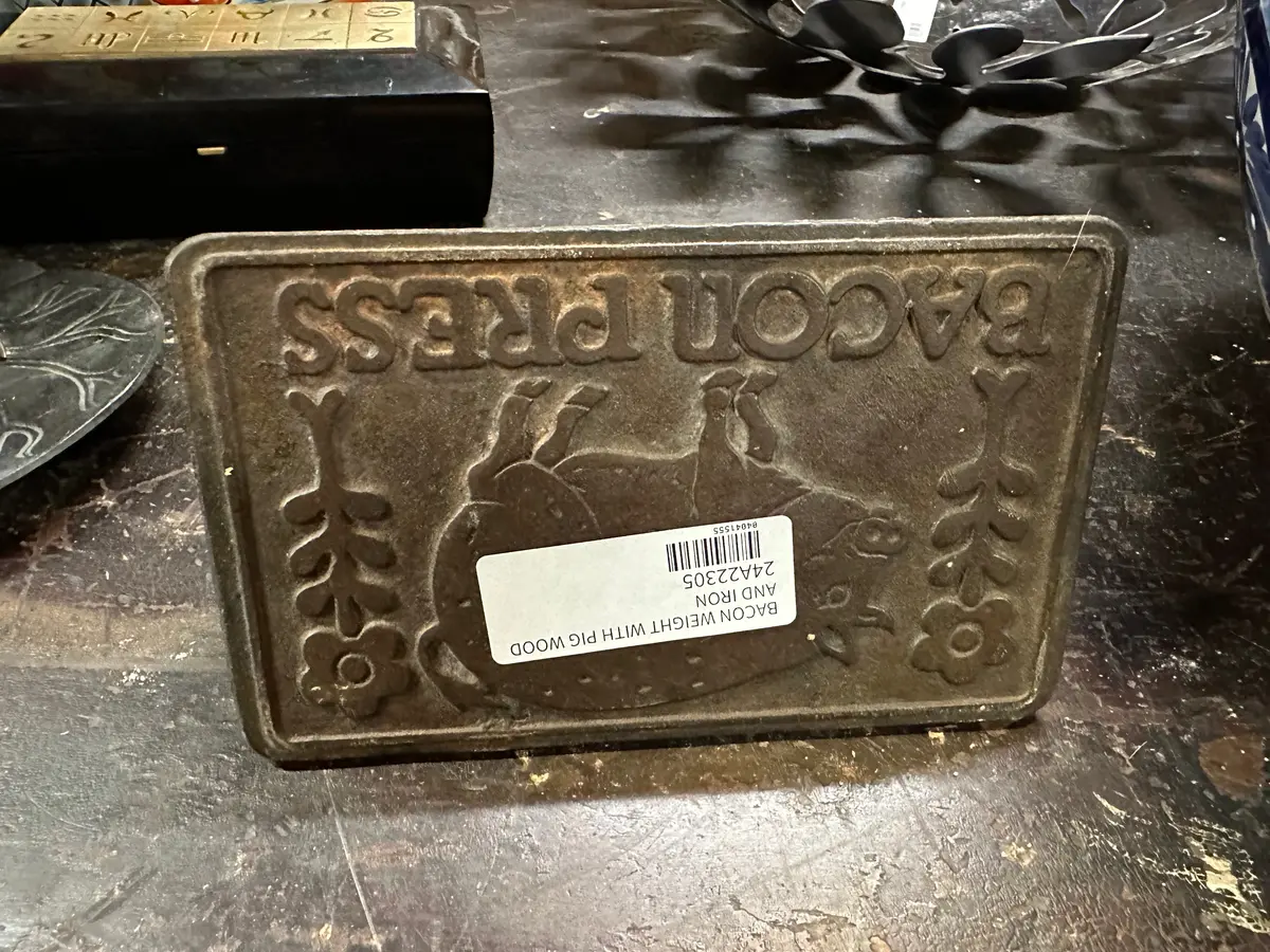 Bacon Weight With Pig Wood And Iron 1