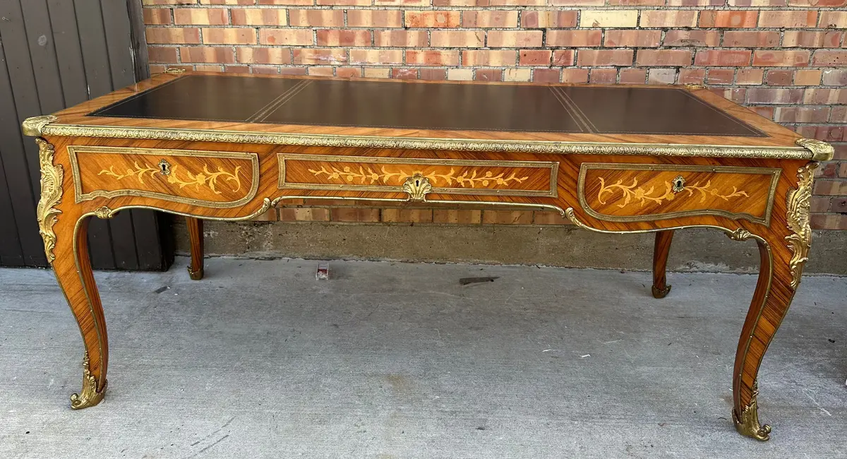 Louis Xv Leather Top Desk With Ormolu 1