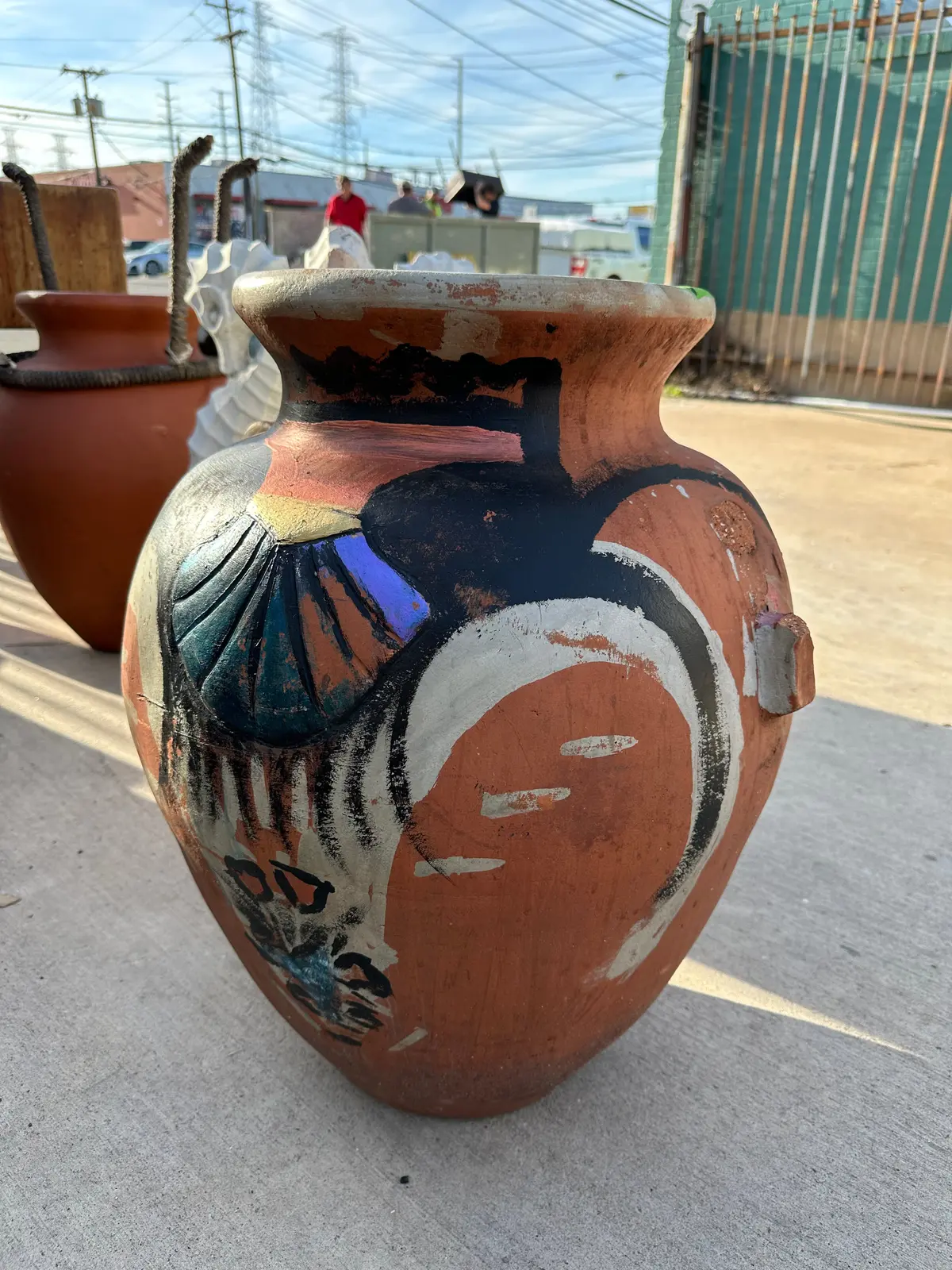 Terra Cotta Planter On Stand As Found 1