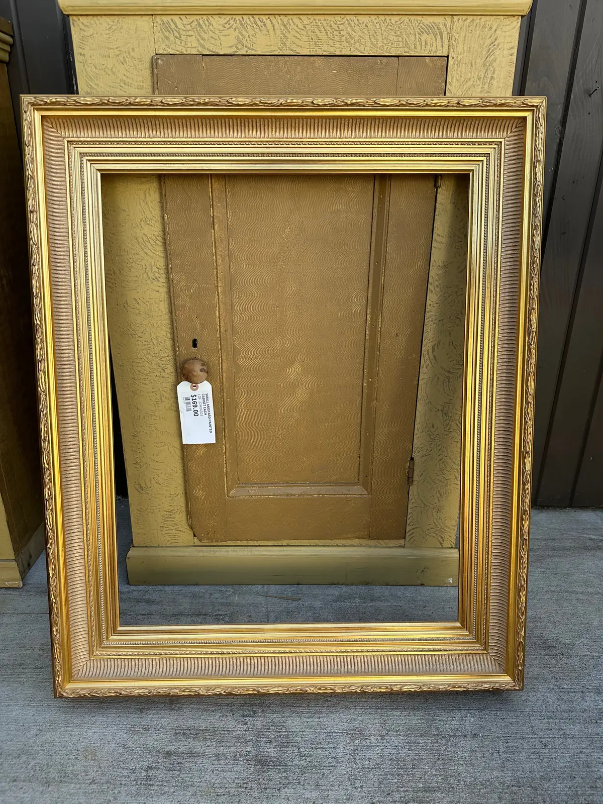 Gilt Frame With Laureling 1