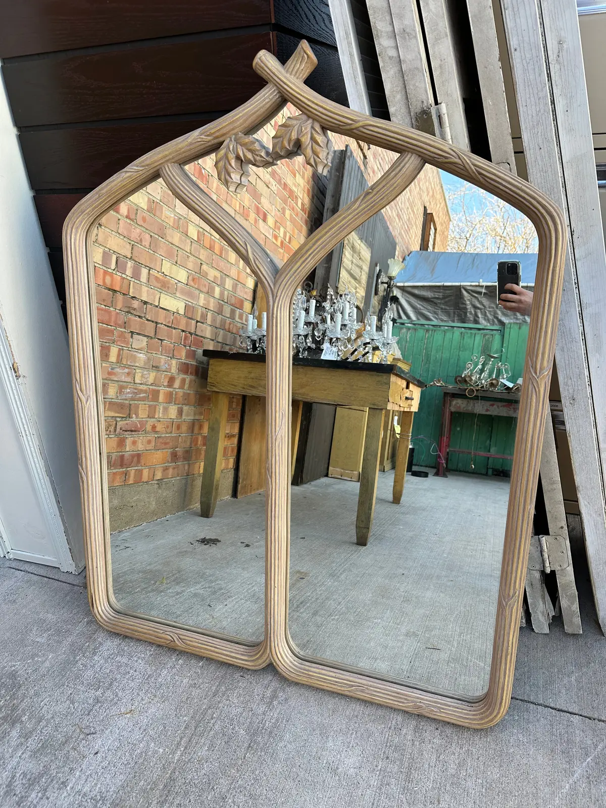Leaf Carved Modern Mirror 1