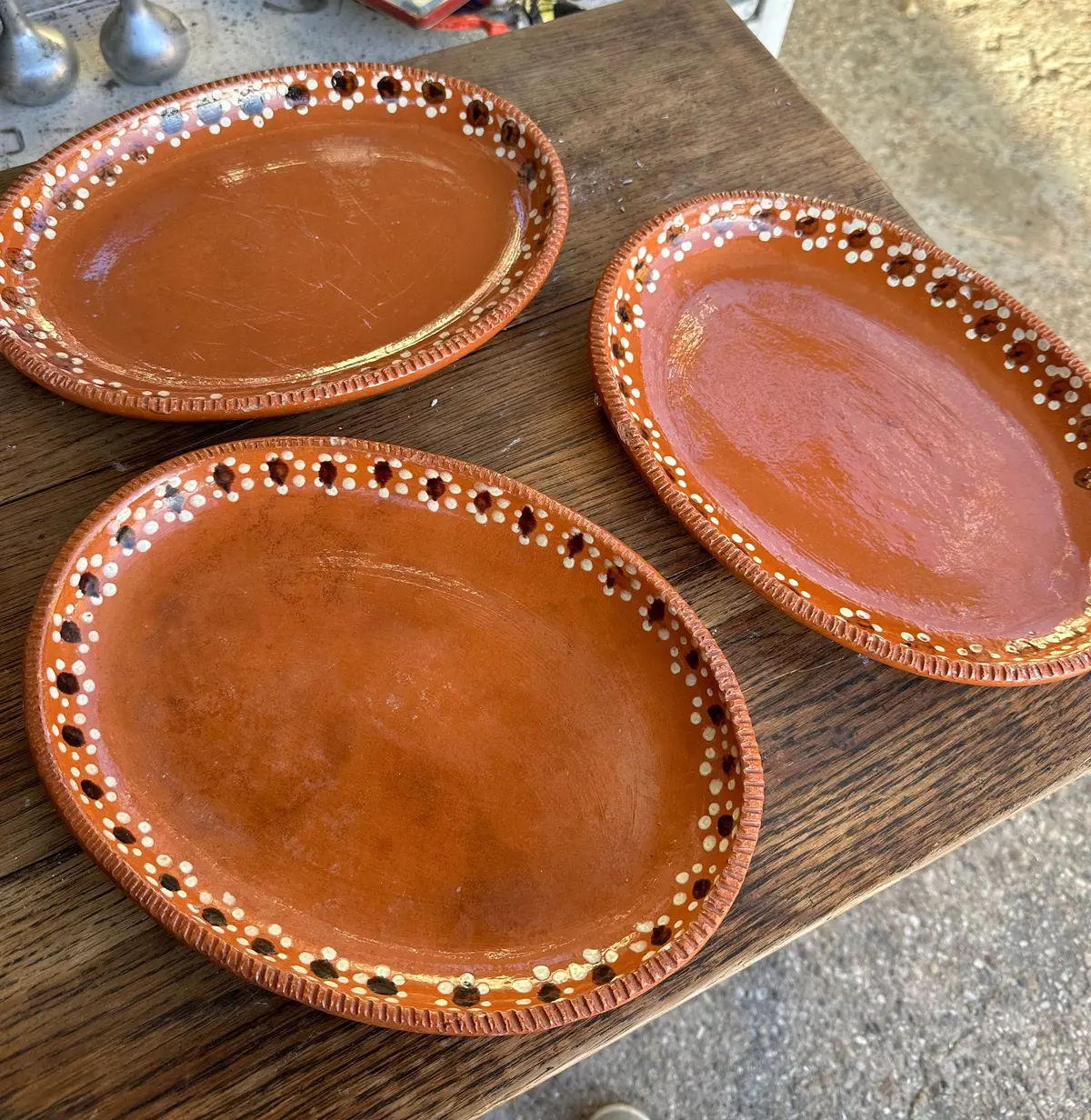 Set Of 3 Glazed Terra Cotta Planters 1
