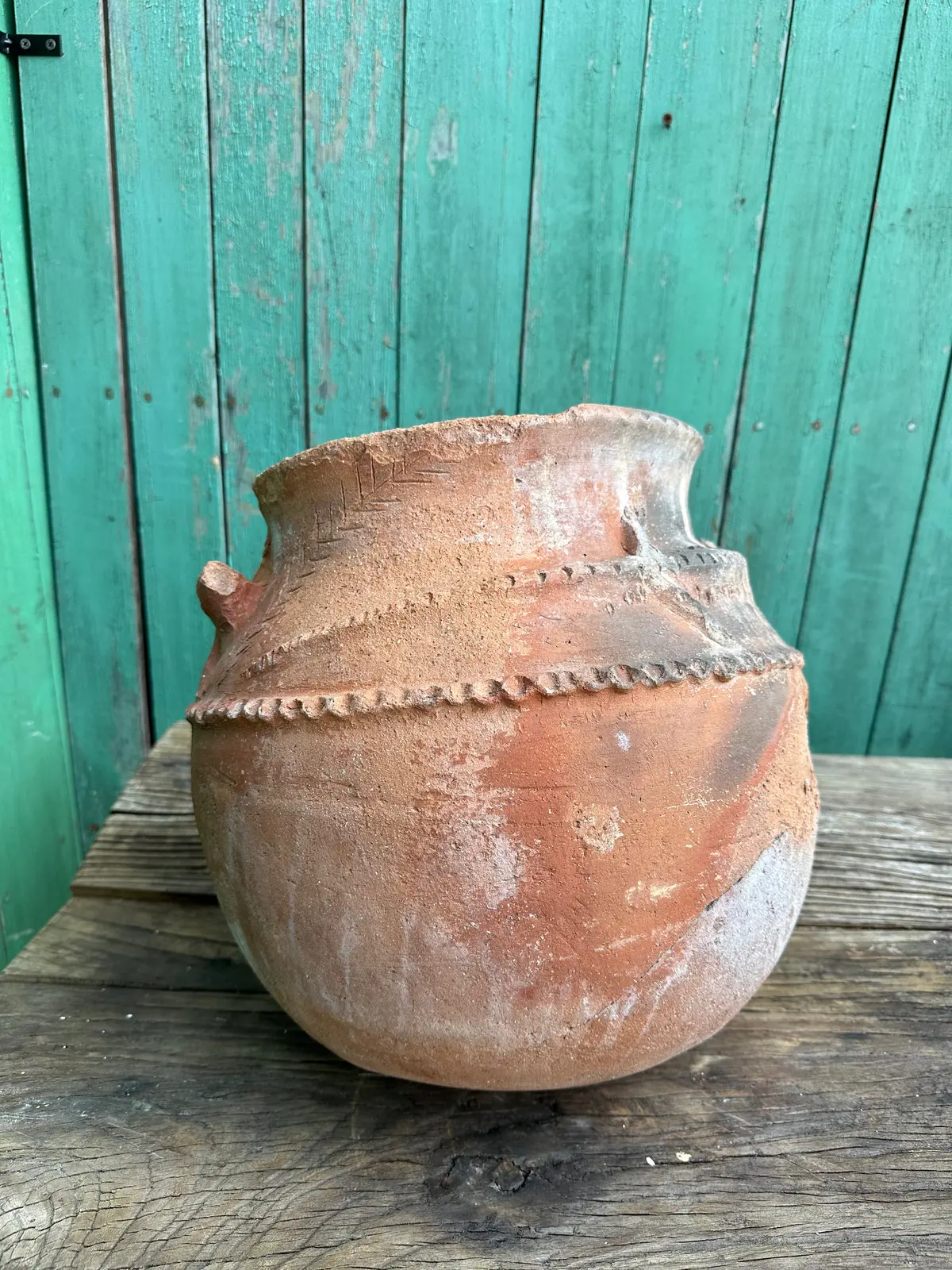 Terra Cotta Lizard Planter 1