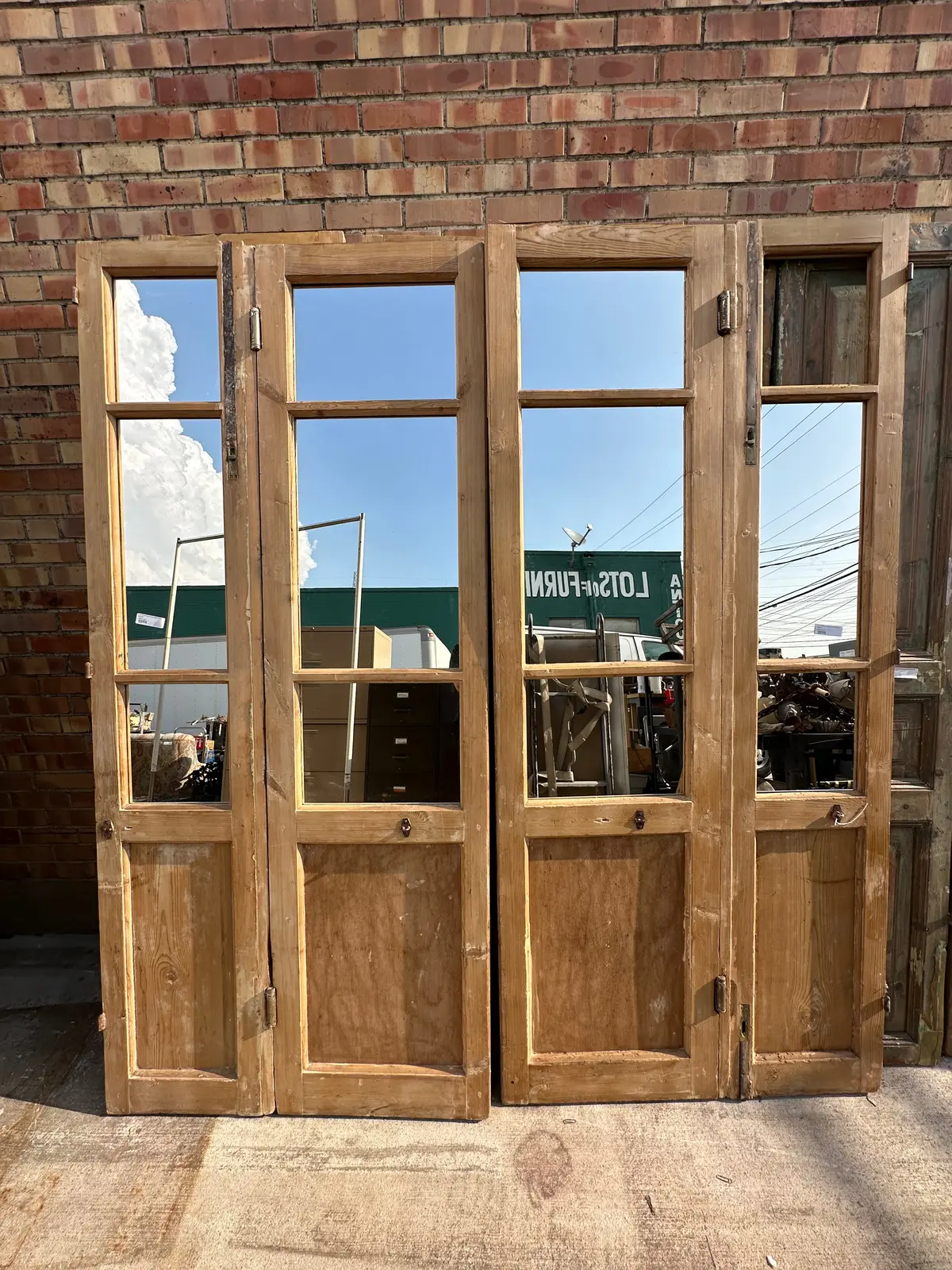 Set Of 4 Bifold  Hinged Mirrored Egyptian Doors 1