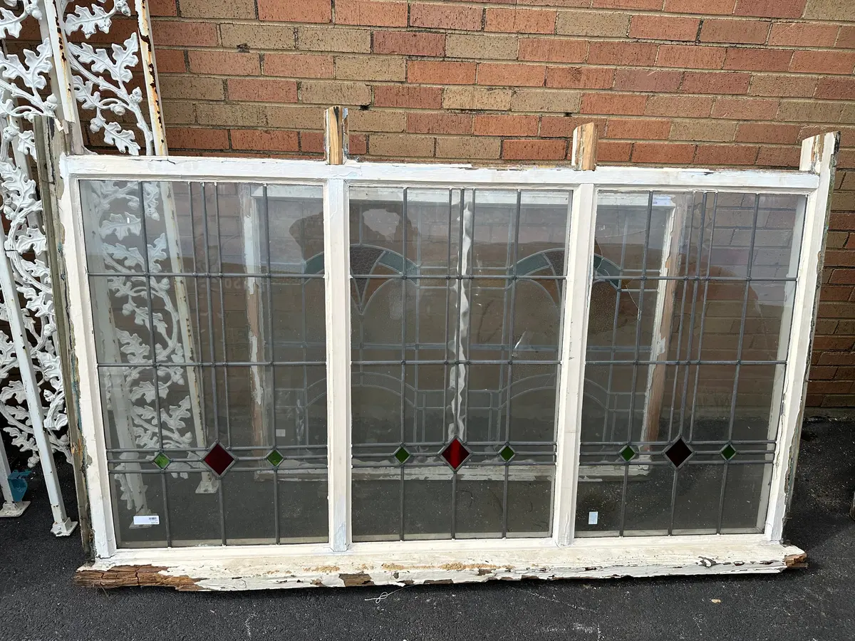 Large 3 Panel Window With Red And Green 1