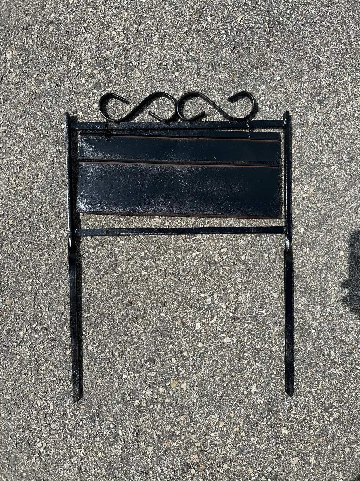 Black Yard Address Sign 1
