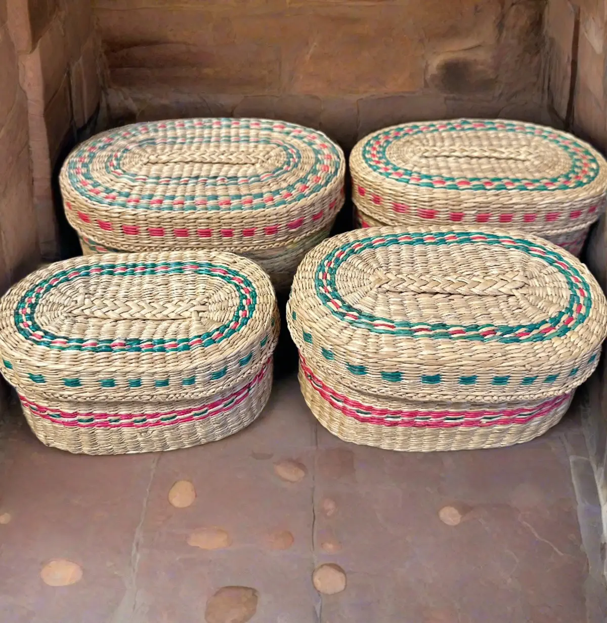 Set Of 4 Nested Lidded Baskets 1