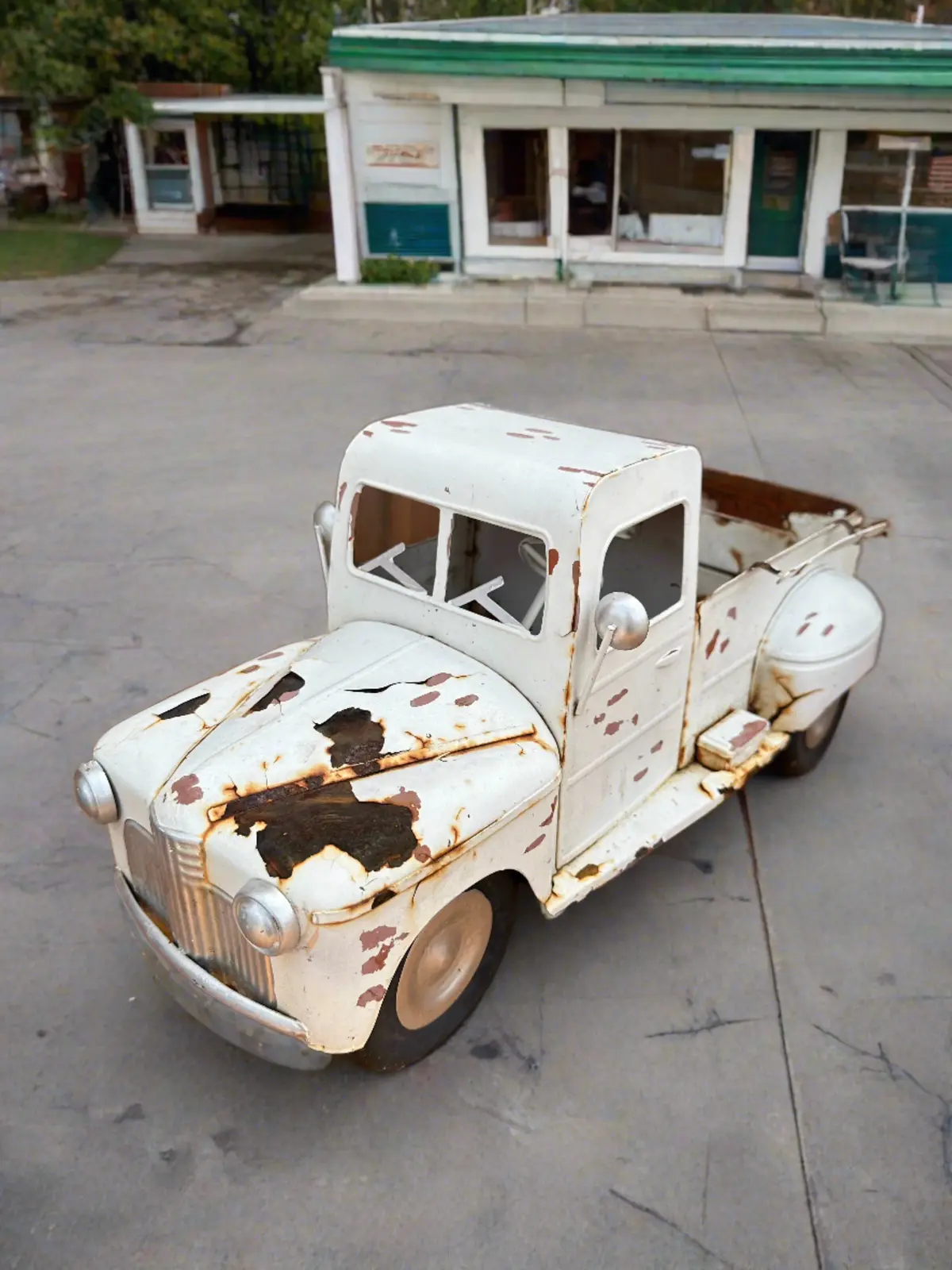 White Tin Truck 1