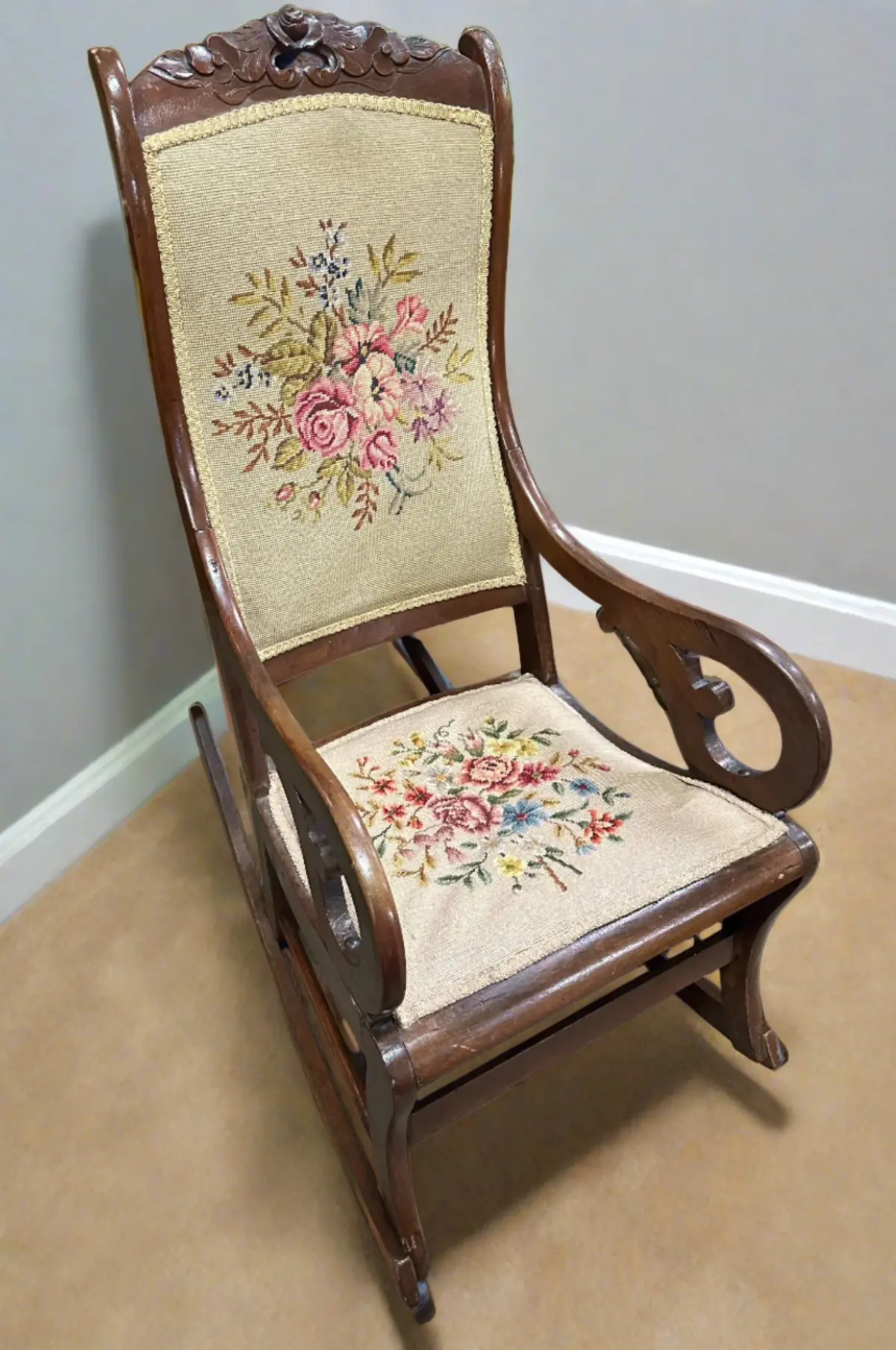 Rococco American Rocker 1