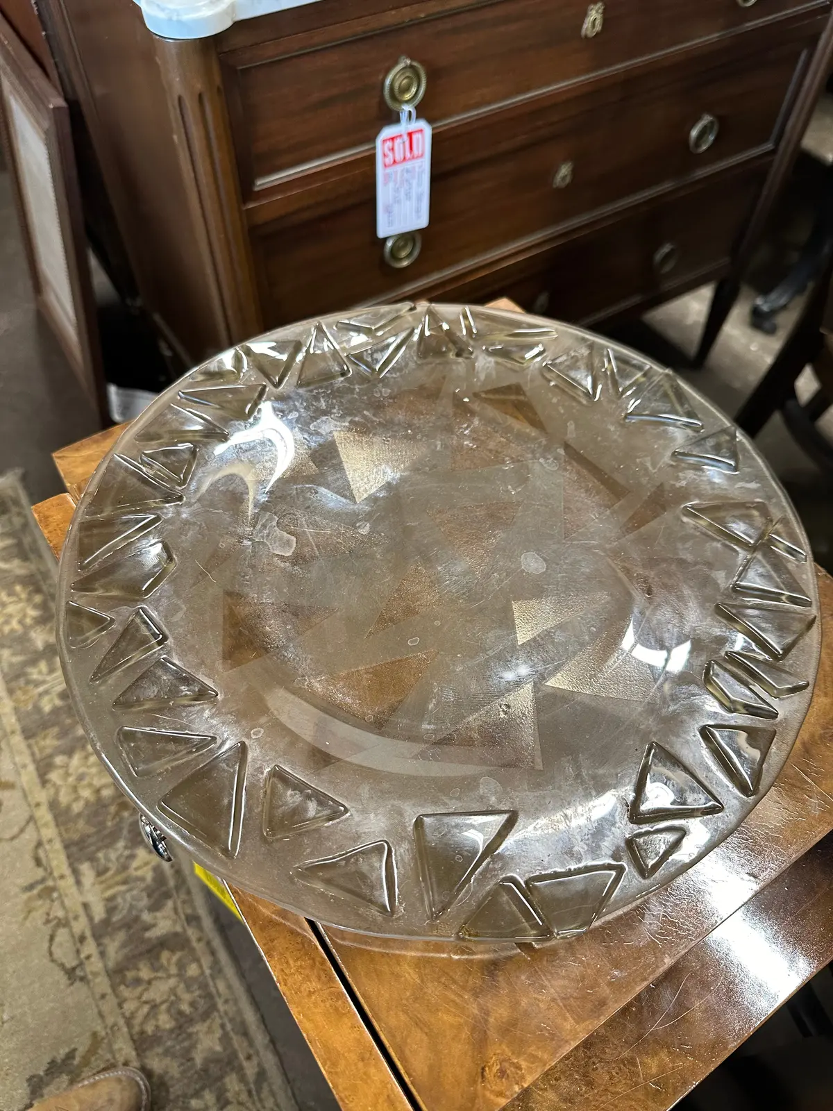 Round Glass Platter With Geometric Pattern 1