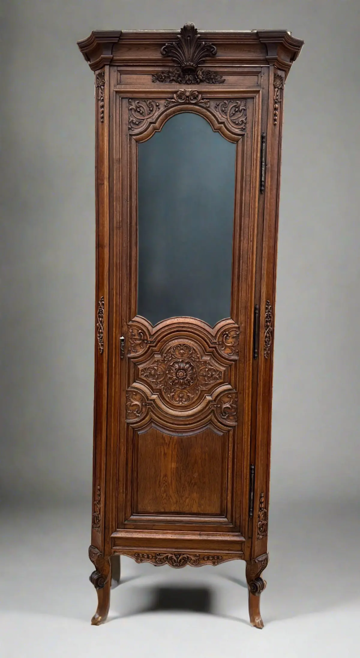 Tall Regence Glass Front Bonnitiere 1