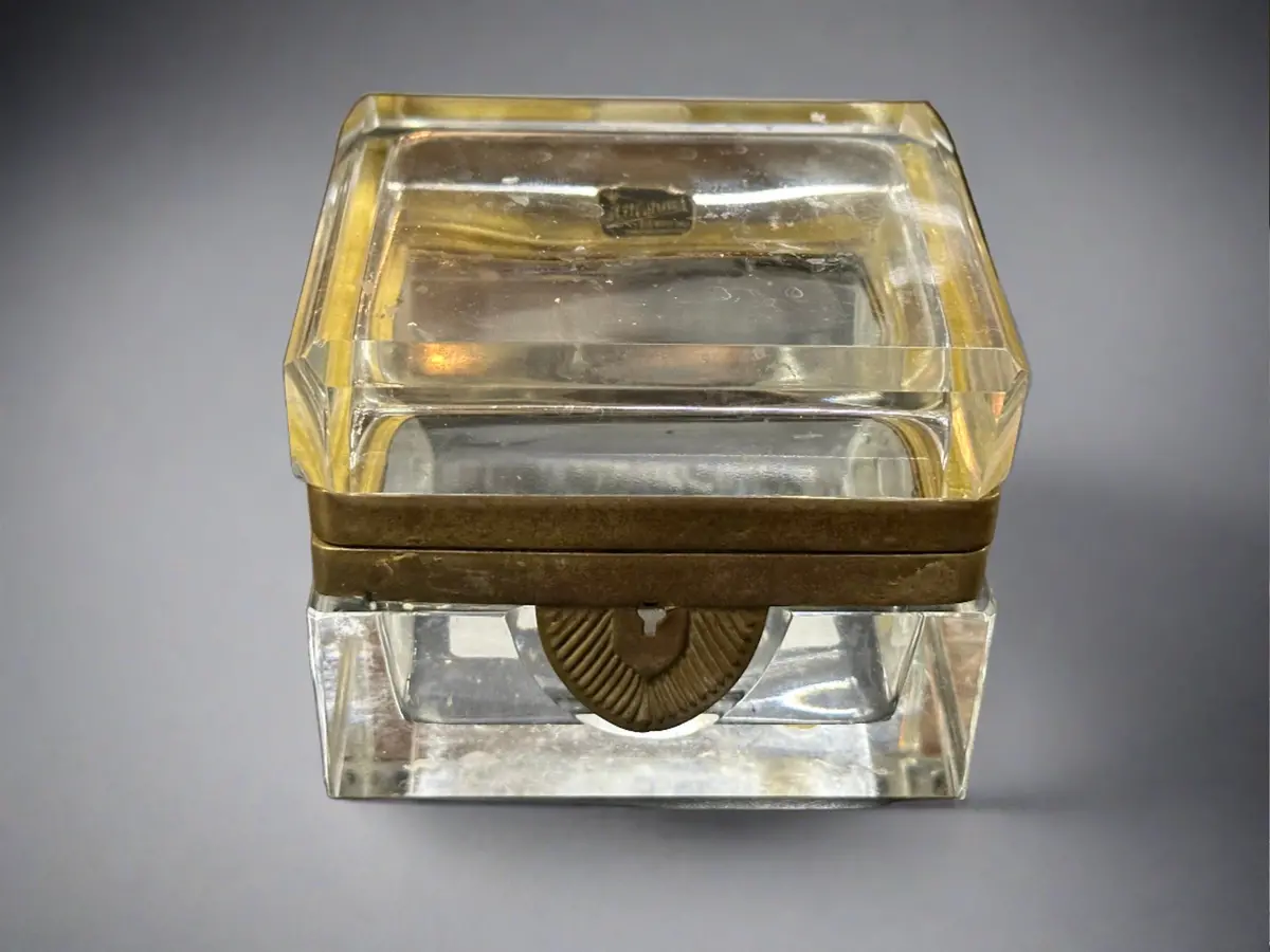 Crystal Box With Brass Band With Key 1