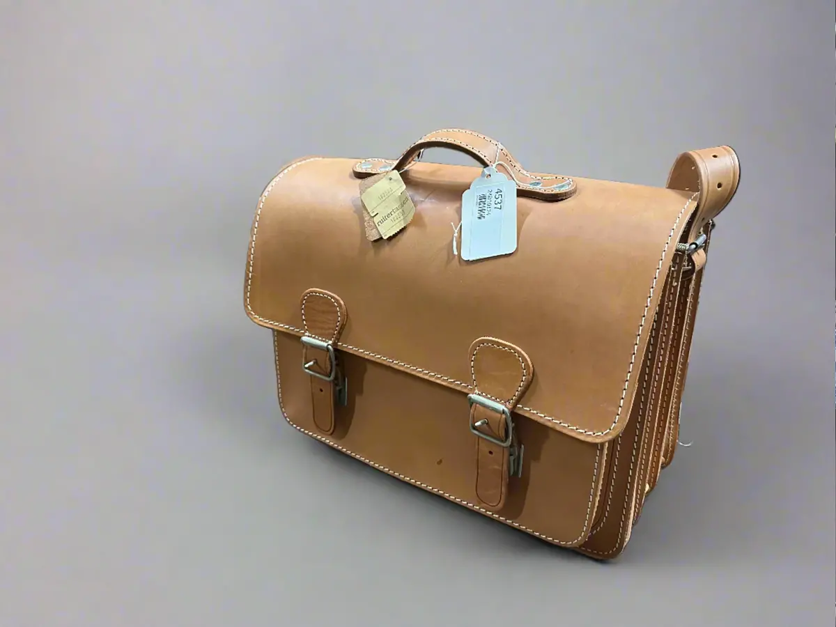 Ruitertassen Leather Brief Case 1