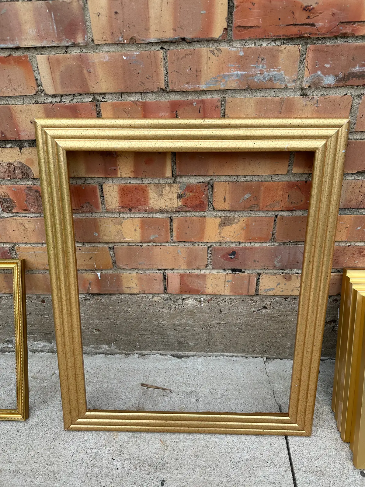 Large Gold Frame With 3 Rows Molded 1