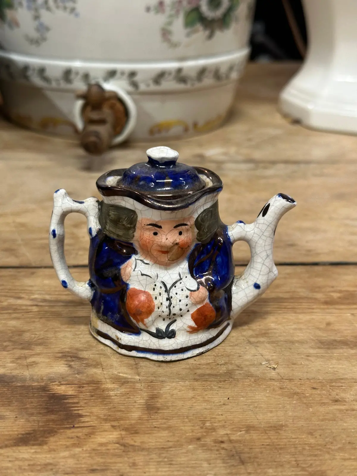 Small Toby Mug With Lid 1