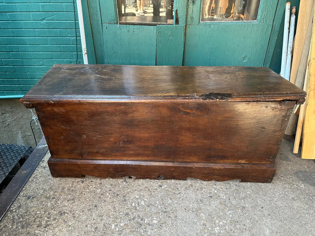 Single Board Dovetailed 18Th Century Coffer 1