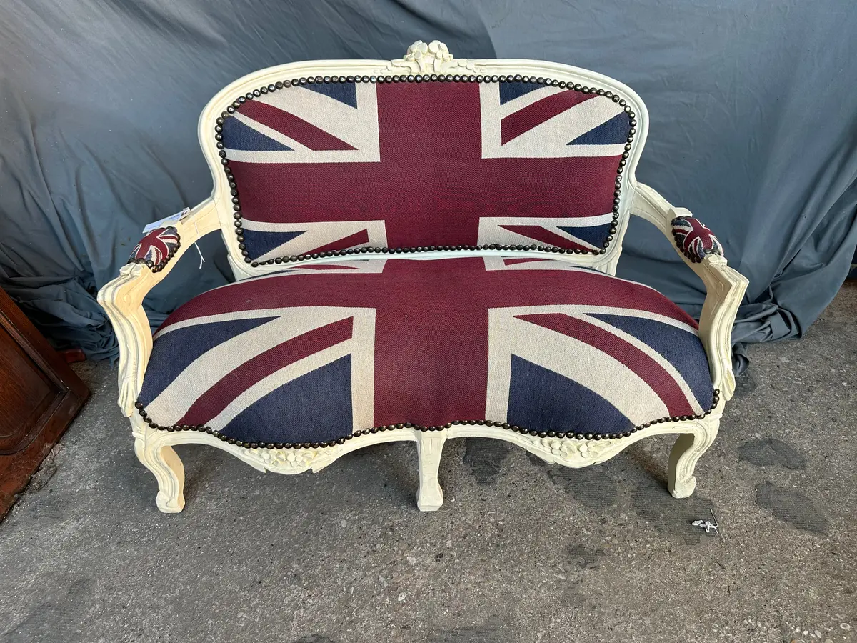 Union Jack Child’S Settee 1