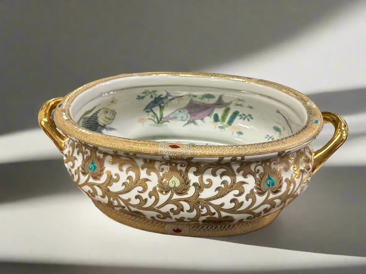 Porcelain Chinese Fish Bowl / Foot Bath 1
