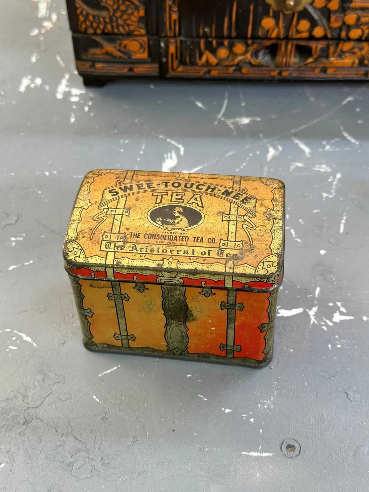 Small "Sweet Touch" Tea Tin 1