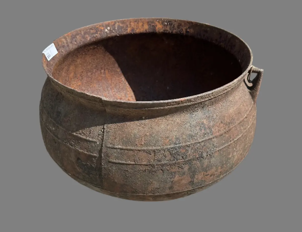 Cast Iron Cauldron 1