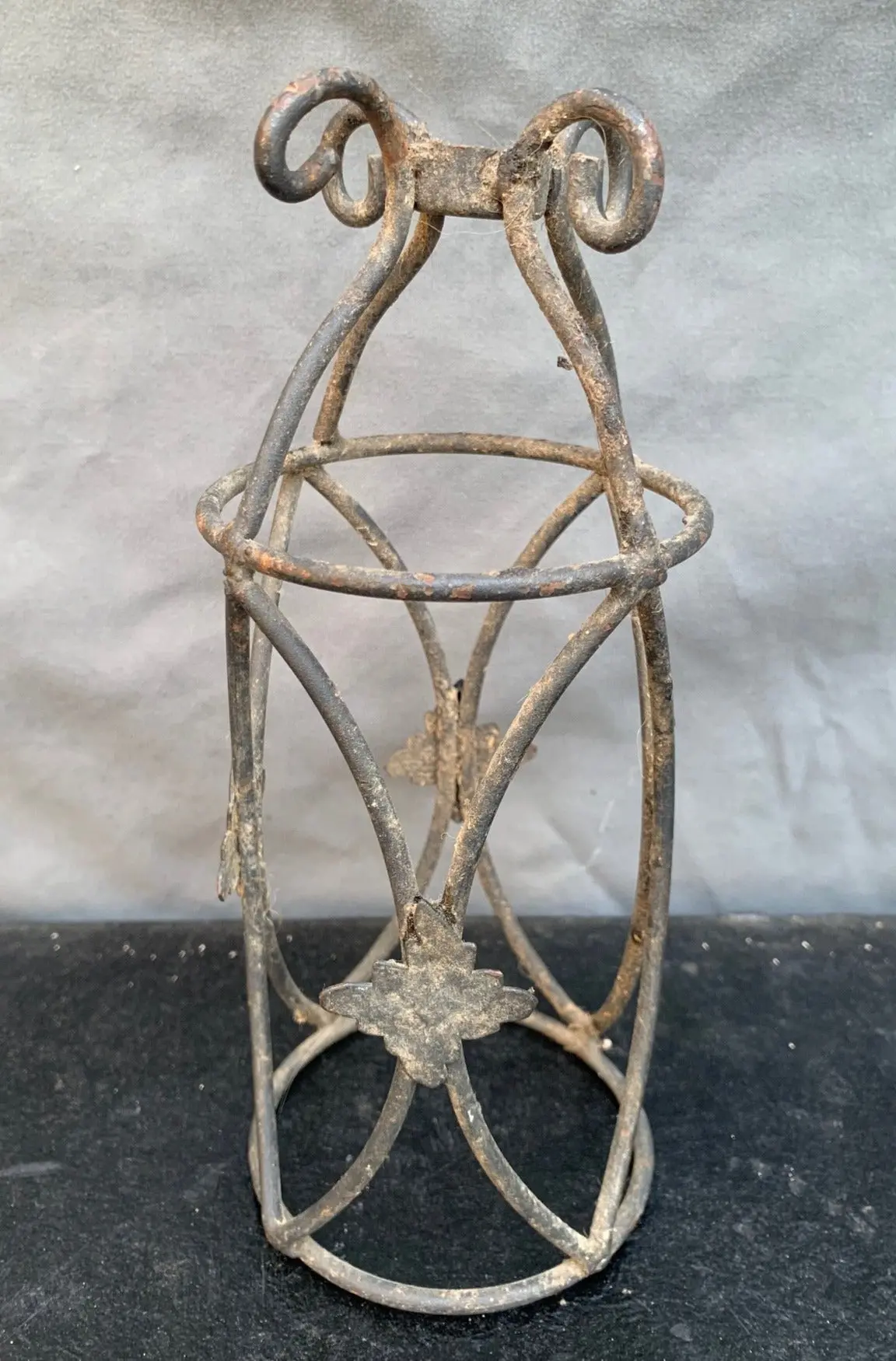 Small Iron Wire Open Shade - No Glass 1