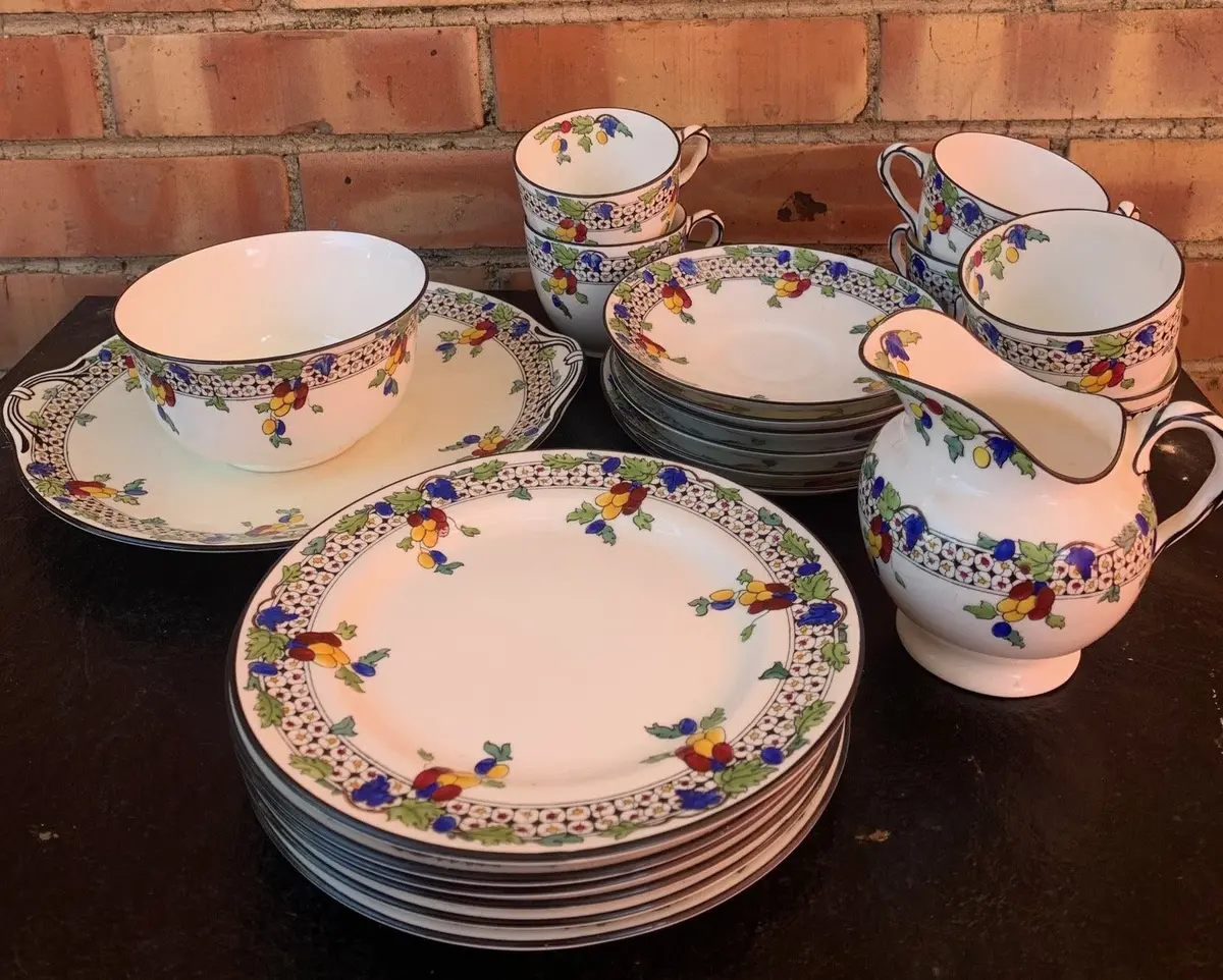 Royal Doulton 6 Place Tea Set With Fruit Design 1