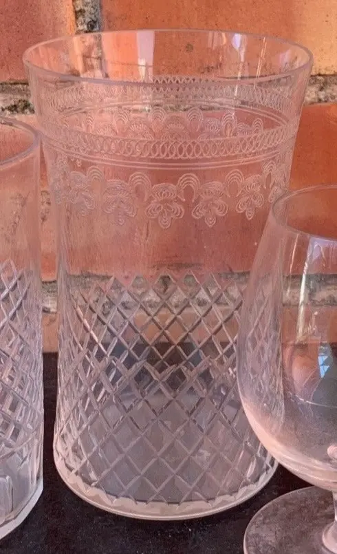 Single Etched Glass 1