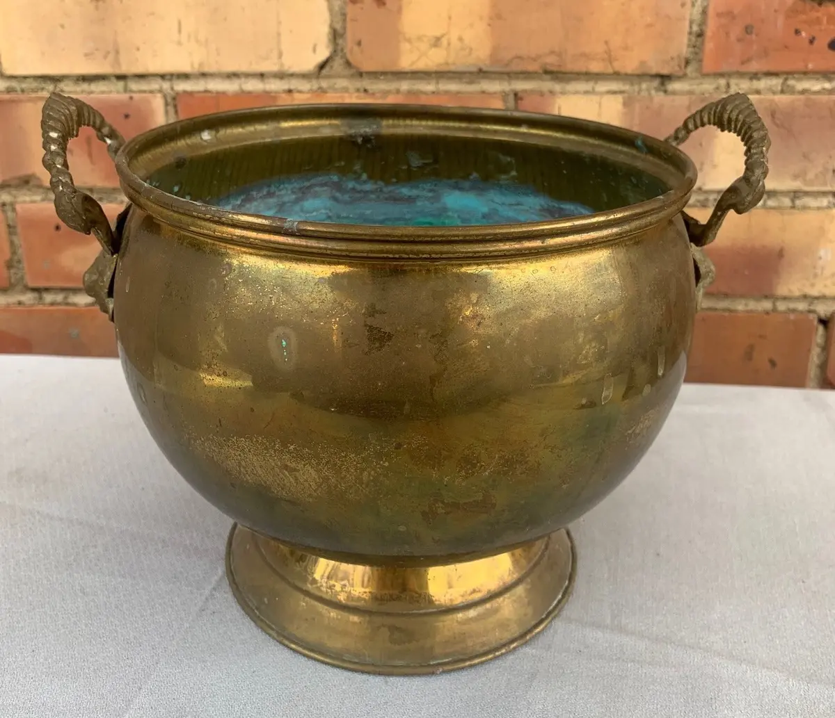 Brass Jardiniere With Lion Handles 1