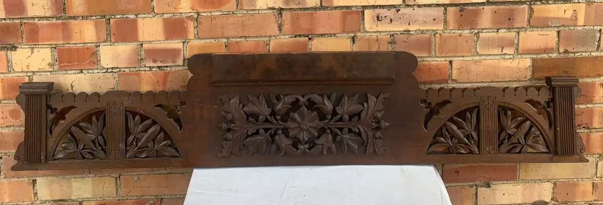 1870'S Walnut American Large Pediment 1