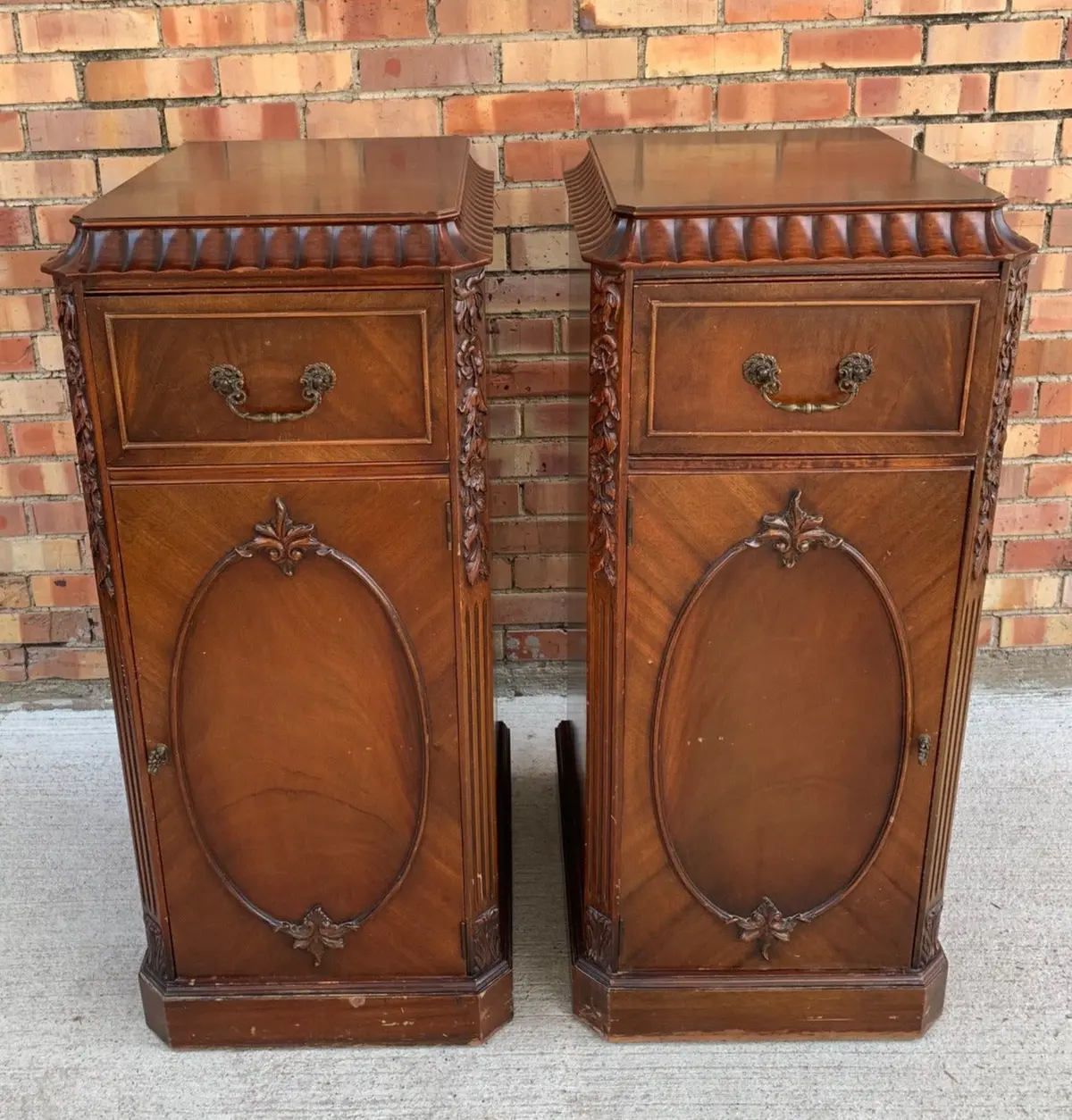 Pair Of Mahogany Stand With Door And Drawer 1