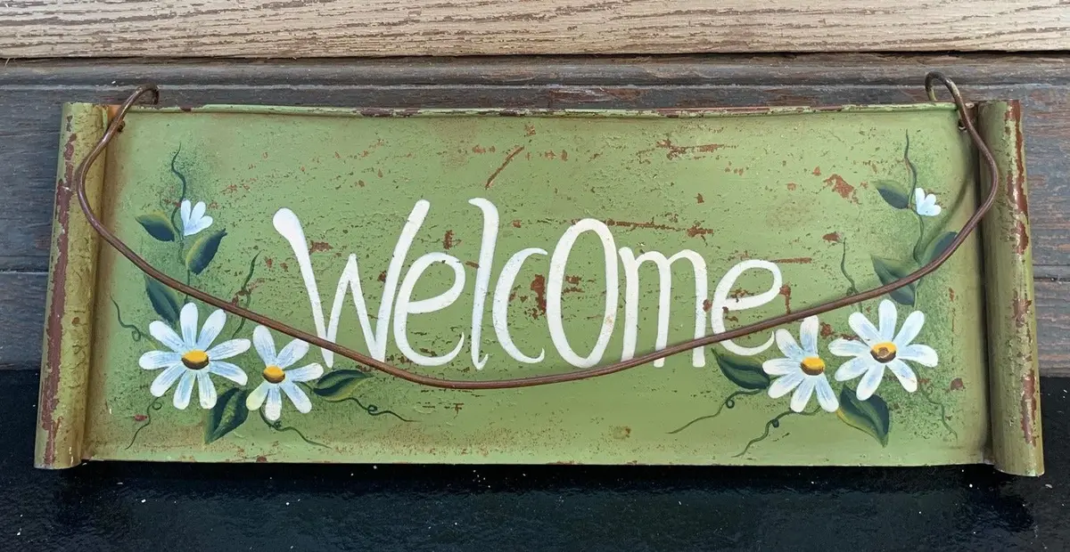 Green Tin Welcome Letter Holder 1